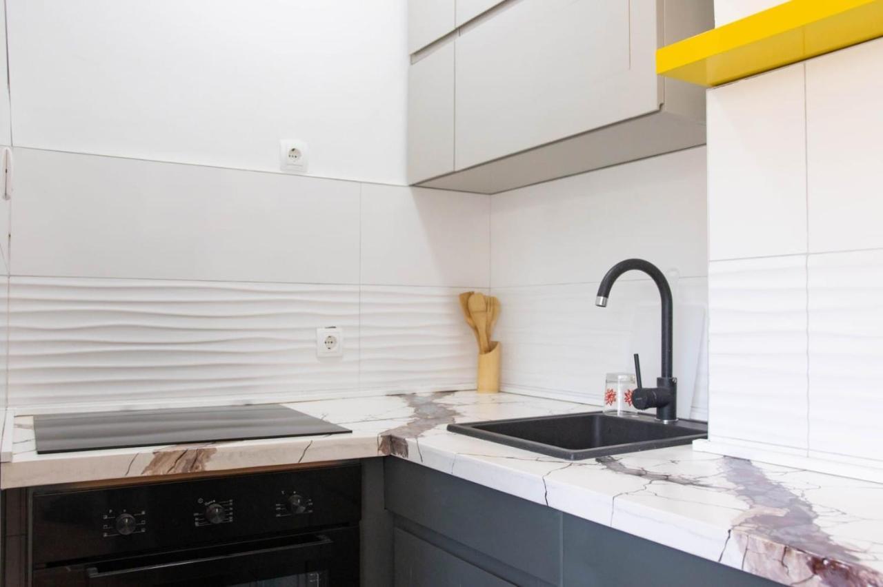 Campi D'Oro Apartment Kotor Bagian luar foto
